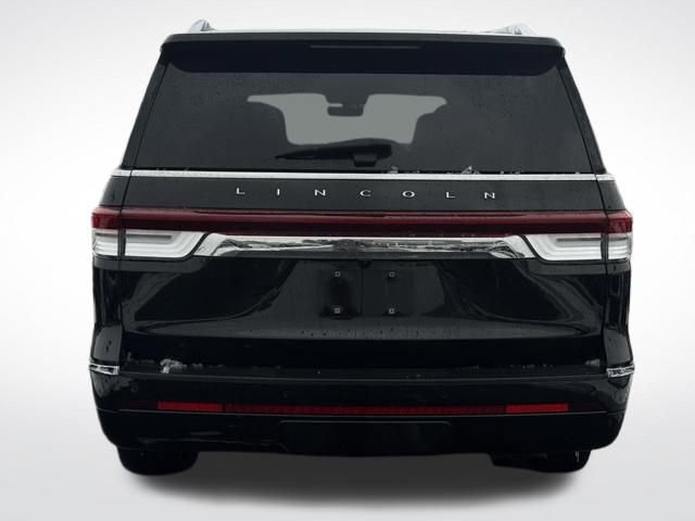 Used 2022 Lincoln Navigator Reserve image 5