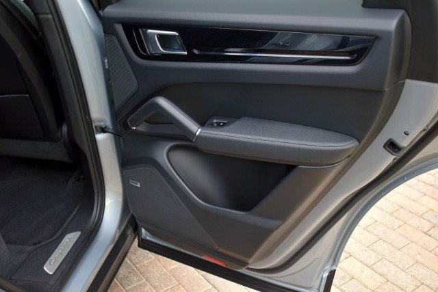 Used 2021 Porsche Cayenne AWD/4WD image 36