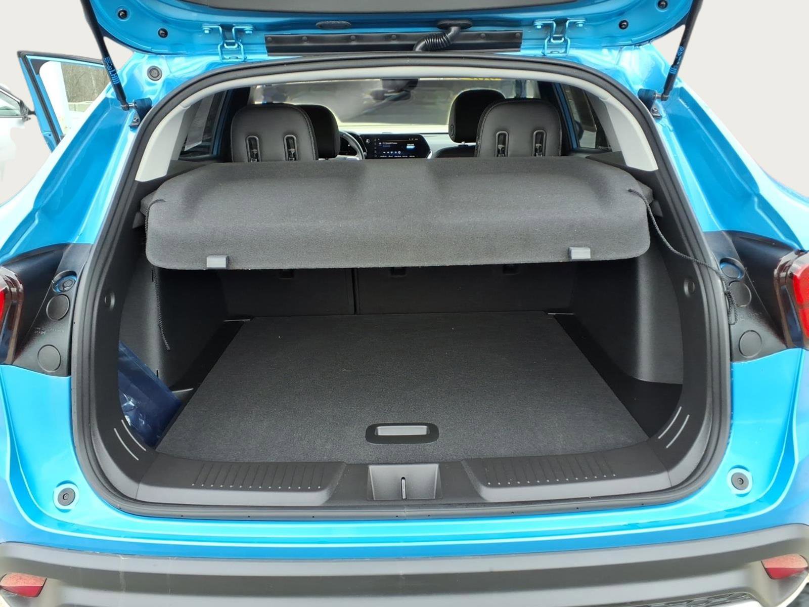 Certified 2025 Chevrolet Trax LT w/ LT Convenience Package image 15