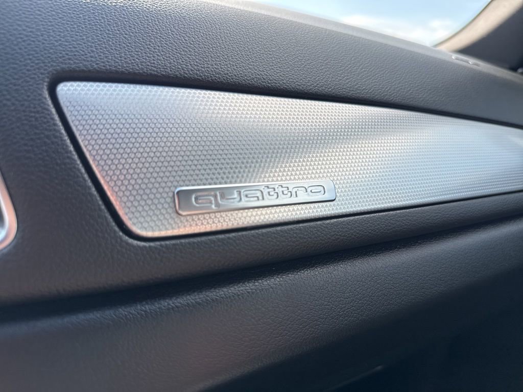 Used 2018 Audi Q3 2.0T Premium Plus w/ Premium Plus Package image 28