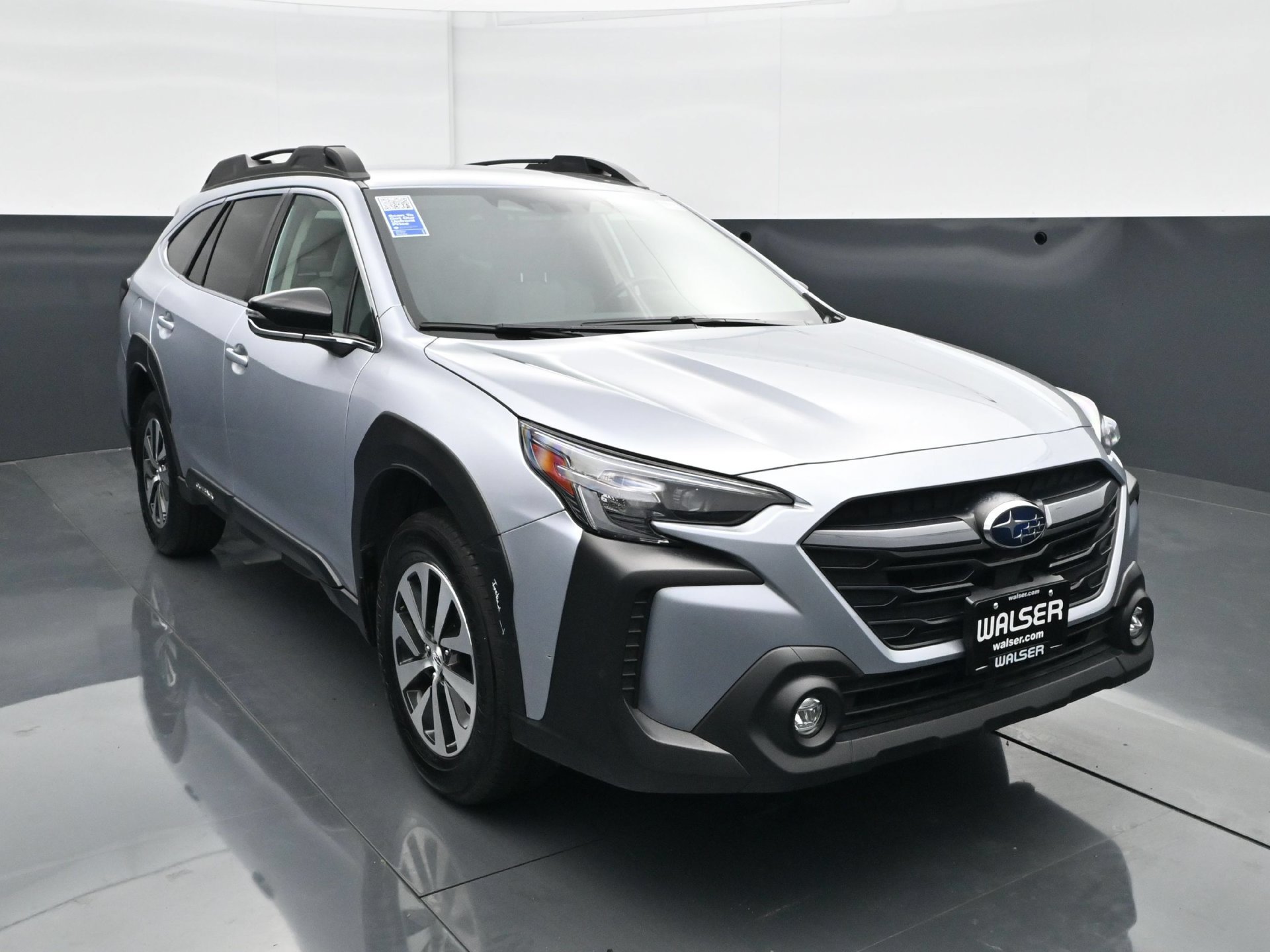 Used 2025 Subaru Outback Premium AWD/4WD image 11