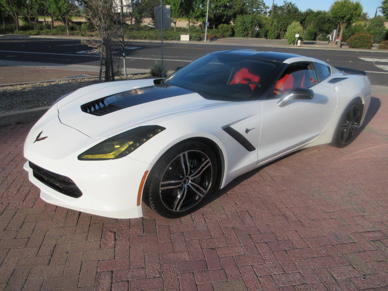 Used 2017 Chevrolet Corvette Stingray Coupe w/ Carbon Flash Badge Package image 1