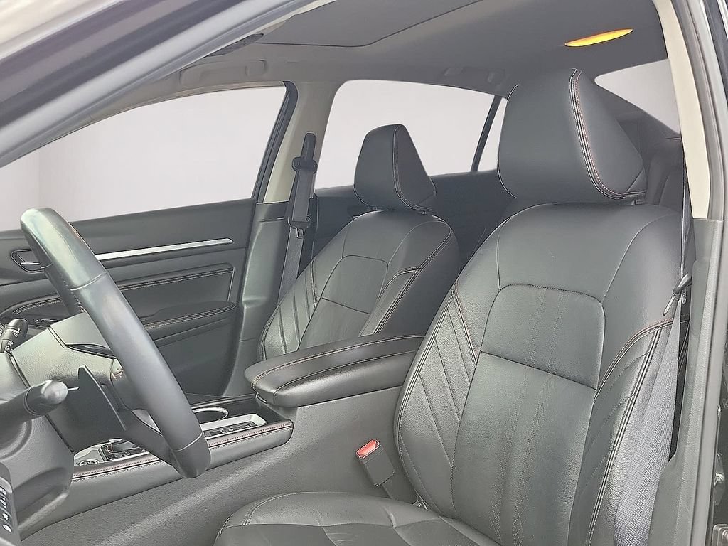 Used 2023 Nissan Altima 2.0 SR FWD image 11