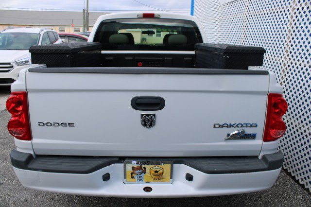 Used 2011 Dodge Dakota Big Horn image 4