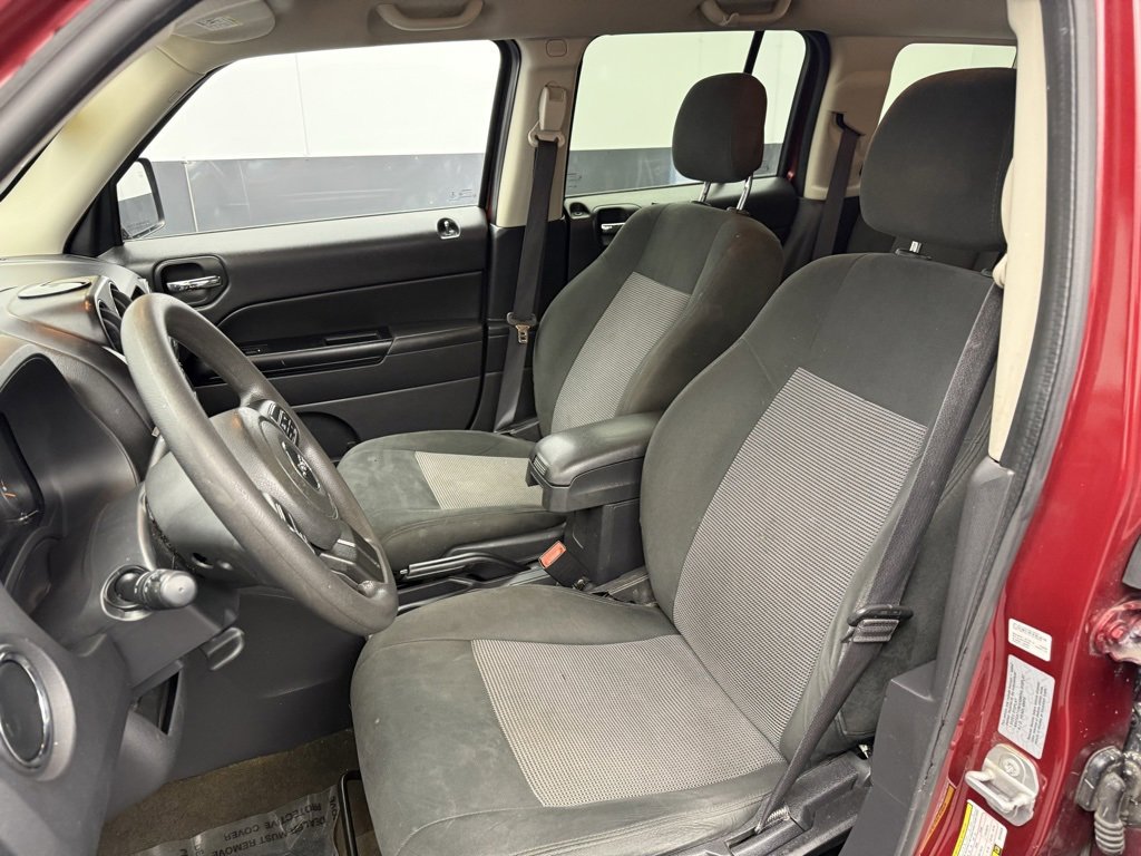 Used 2017 Jeep Patriot Sport w/ Power Value Group image 32