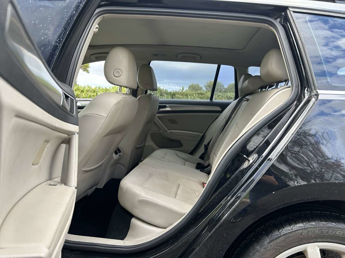 Used 2015 Volkswagen Golf SEL image 21