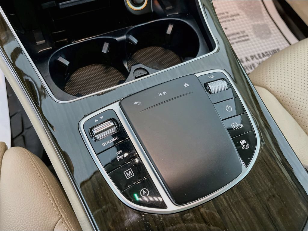 Used 2021 Mercedes-Benz GLC 300 w/ Premium Package image 23