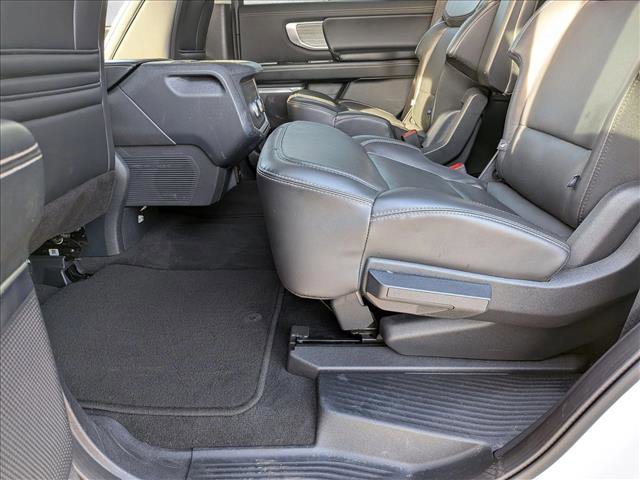 Used 2025 Ford Expedition Platinum AWD/4WD image 19