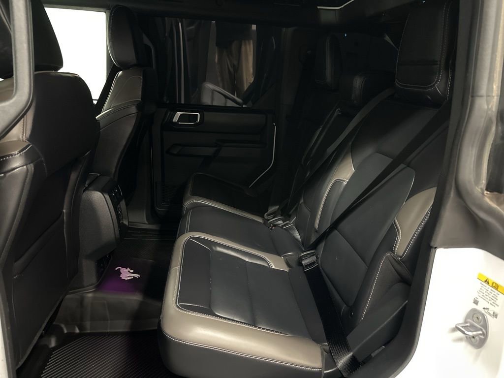 Used 2025 Ford Bronco Outer Banks AWD/4WD image 22