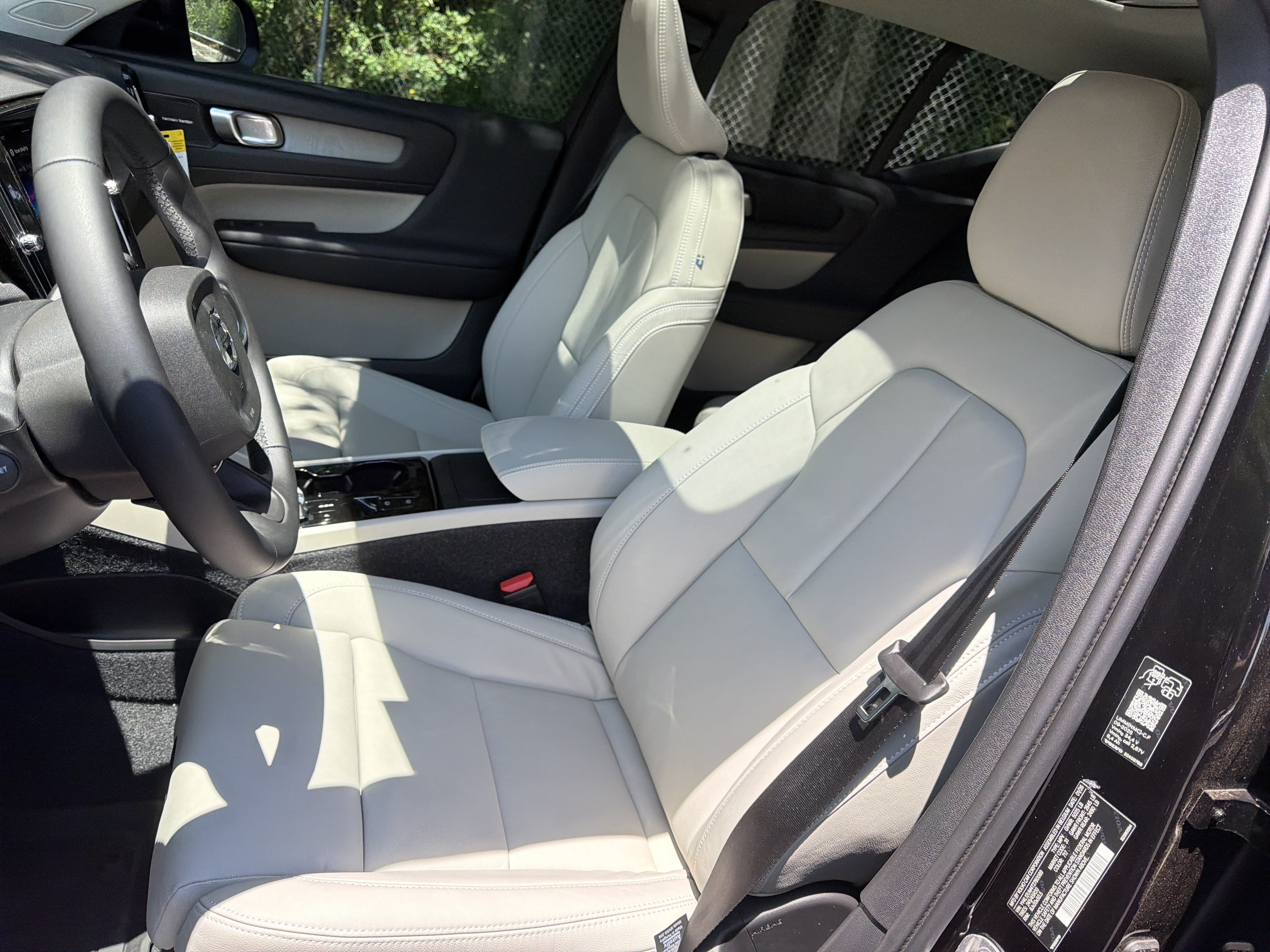 New 2026 Volvo XC40 B5 Ultra w/ Protection Package Premier AWD/4WD image 15