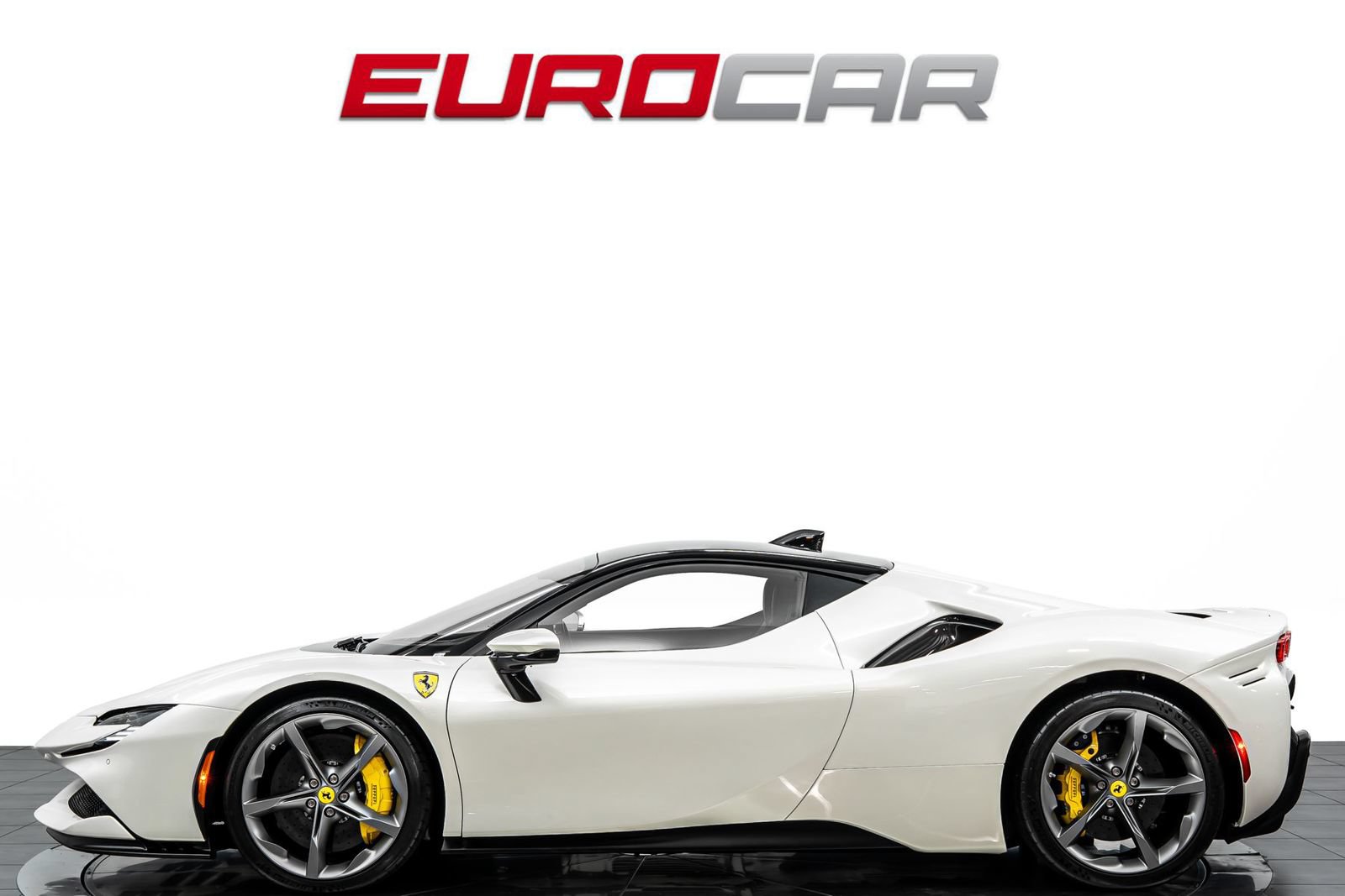 Used 2023 Ferrari SF90 Stradale AWD/4WD image 2