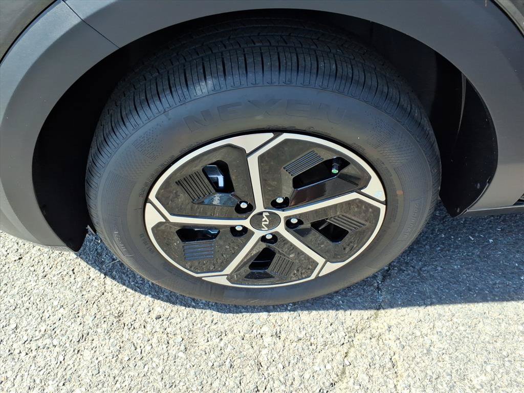 New 2026 Kia Niro EX FWD image 14