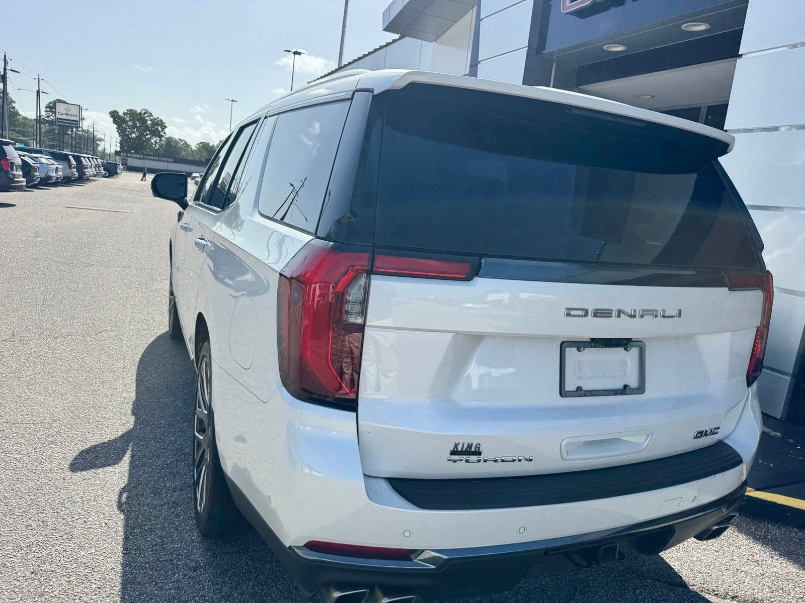 Certified 2025 GMC Yukon Denali Ultimate AWD/4WD image 13