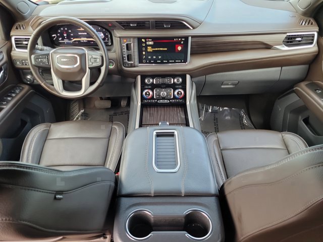 Used 2024 GMC Yukon Denali RWD image 18