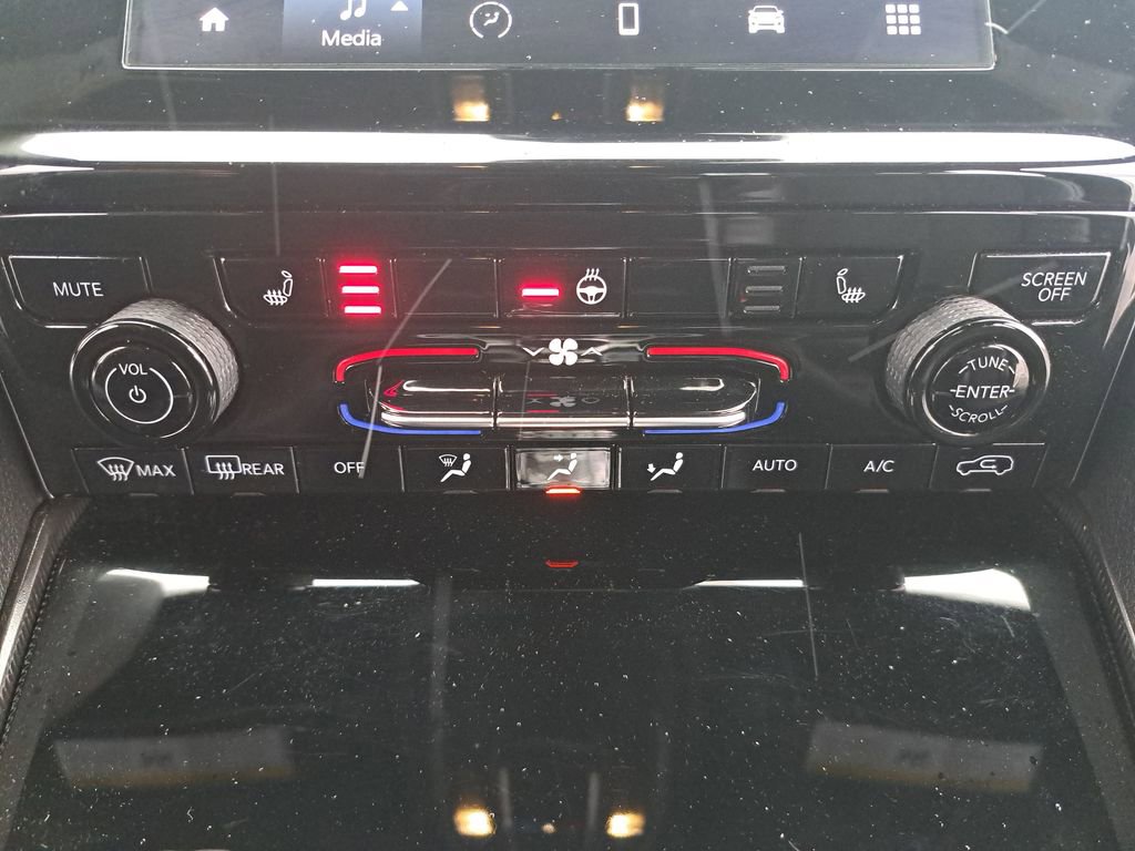 Certified 2024 Jeep Grand Cherokee L Laredo AWD/4WD image 25