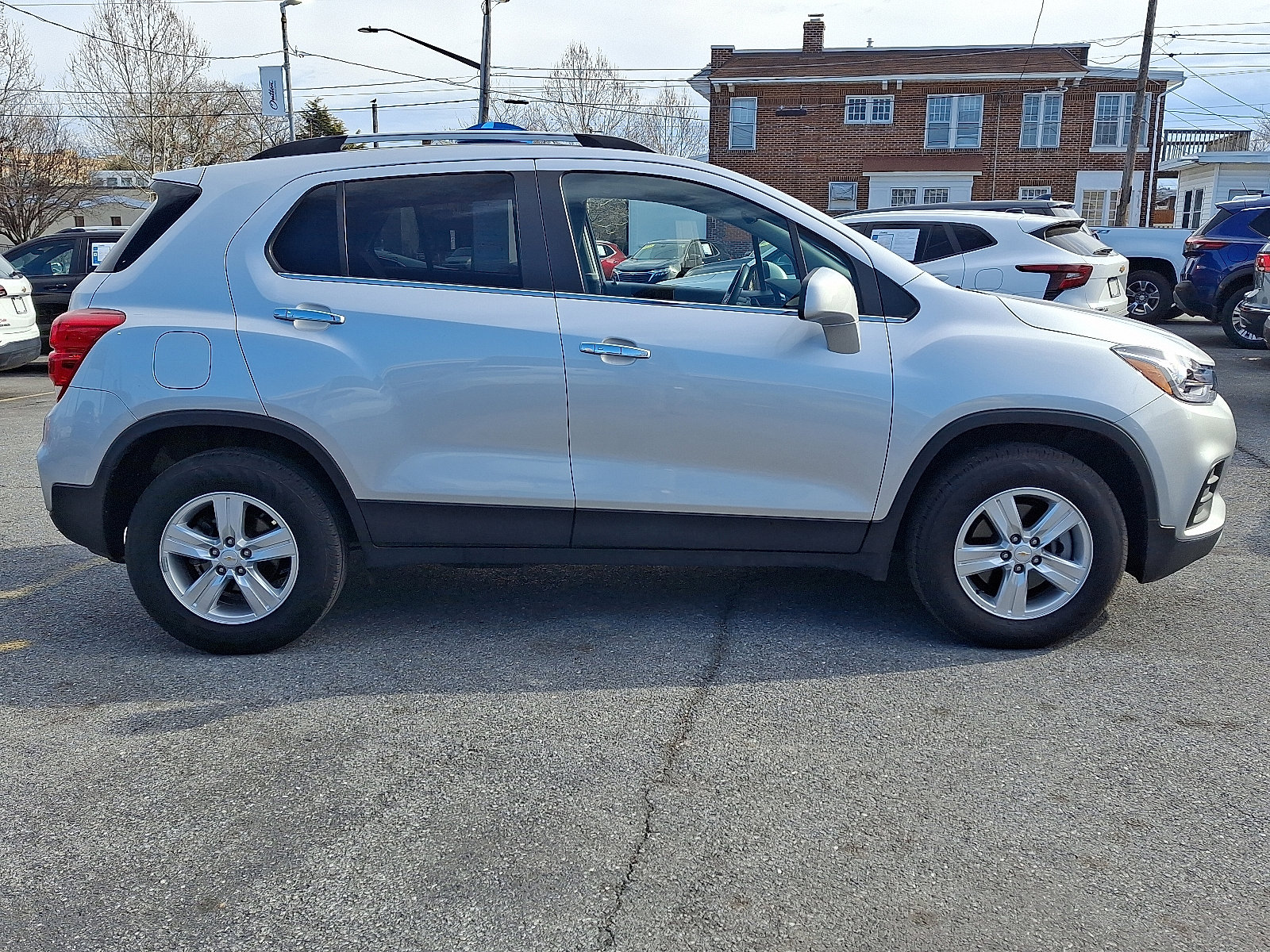Used 2019 Chevrolet Trax LT w/ LT Convenience Package image 6