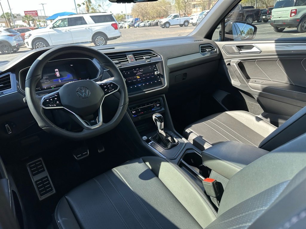 Used 2024 Volkswagen Tiguan SE R-Line w/ MDO Package, Three-Row image 19