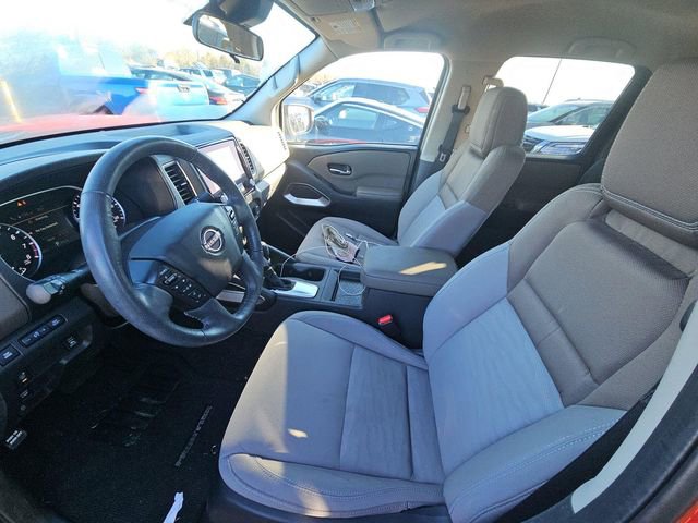 Certified 2024 Nissan Frontier SV w/ Technology Package image 2