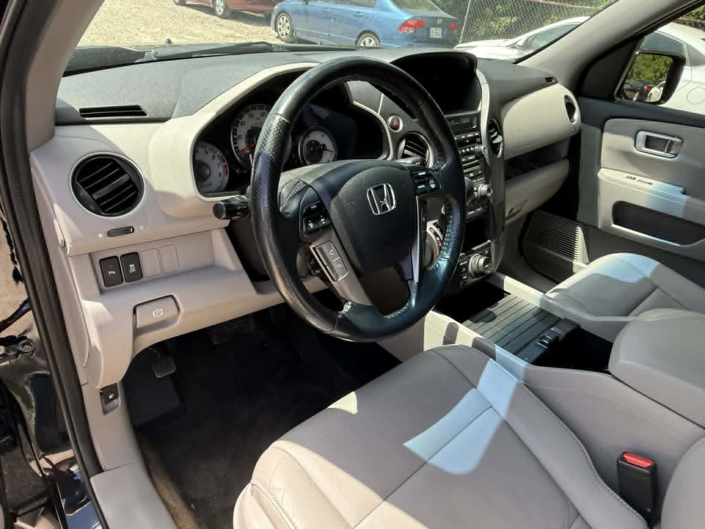 Used 2015 Honda Pilot Touring image 17