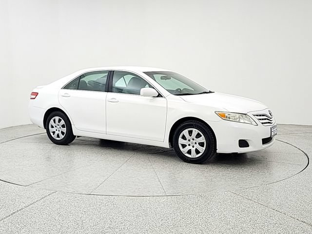 Used 2011 Toyota Camry LE FWD image 3