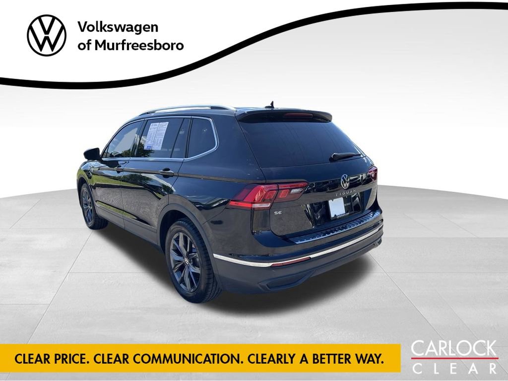 Used 2023 Volkswagen Tiguan SE w/ Panoramic Sunroof Package FWD image 5