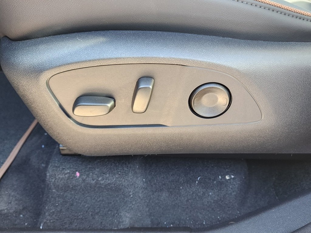 New 2026 GMC Acadia AT4 image 18