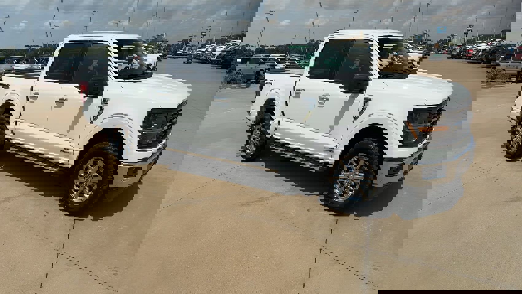 Used 2024 Ford F150 XLT w/ Mobile Office Package image 9