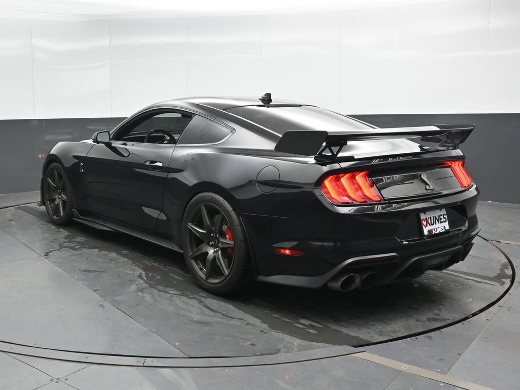 Used 2020 Ford Mustang Shelby GT500 w/ Carbon Fiber Track Pack RWD image 9