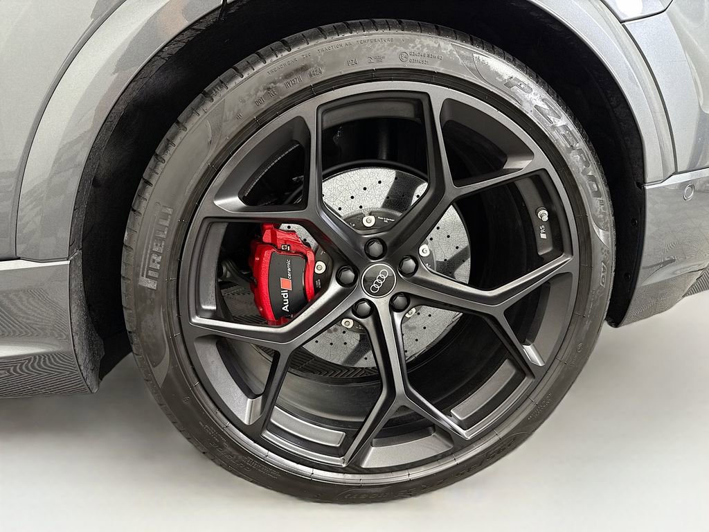 Certified 2025 Audi RS Q8 performance image 30