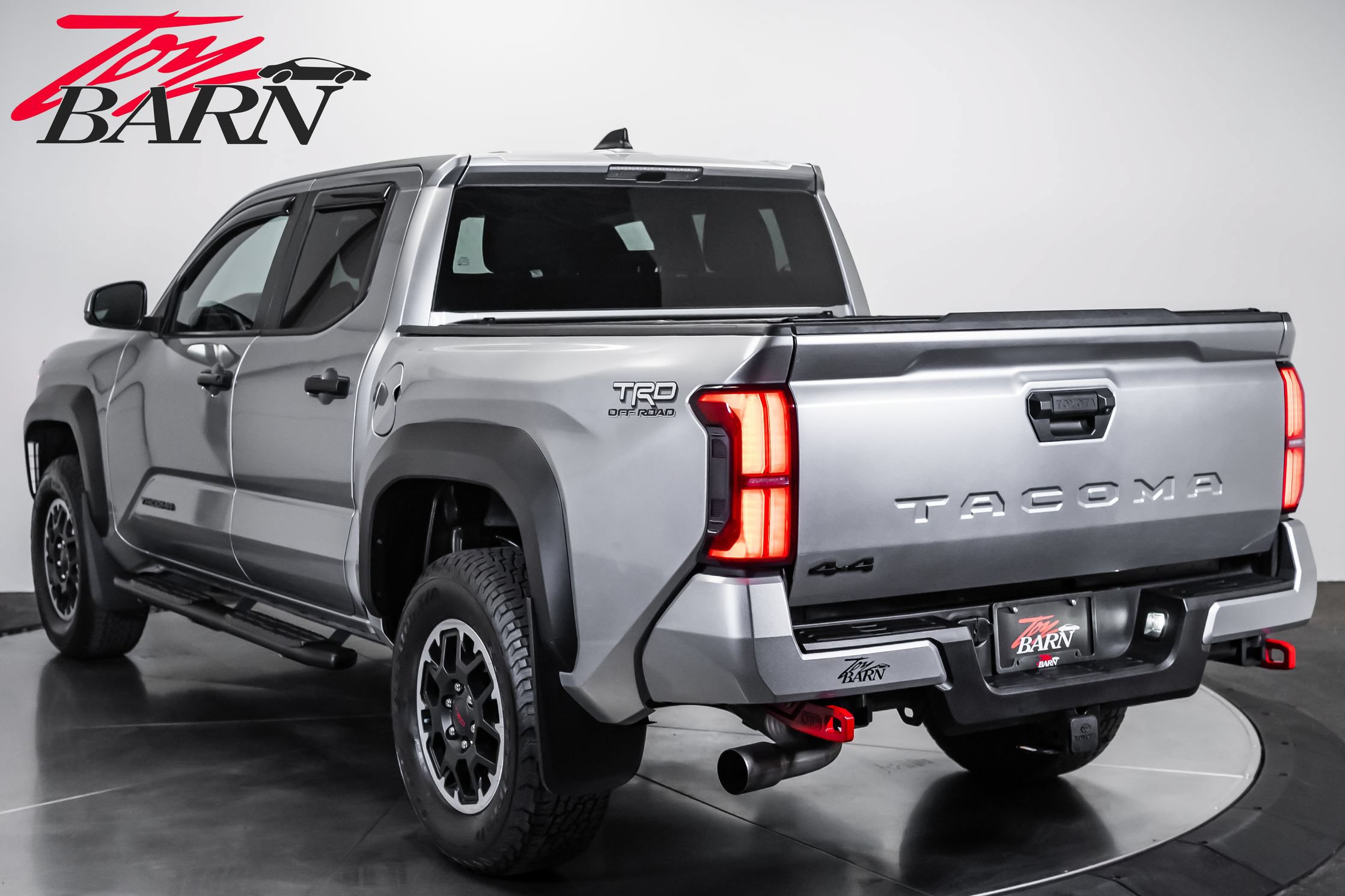 Used 2025 Toyota Tacoma TRD Off-Road AWD/4WD image 3