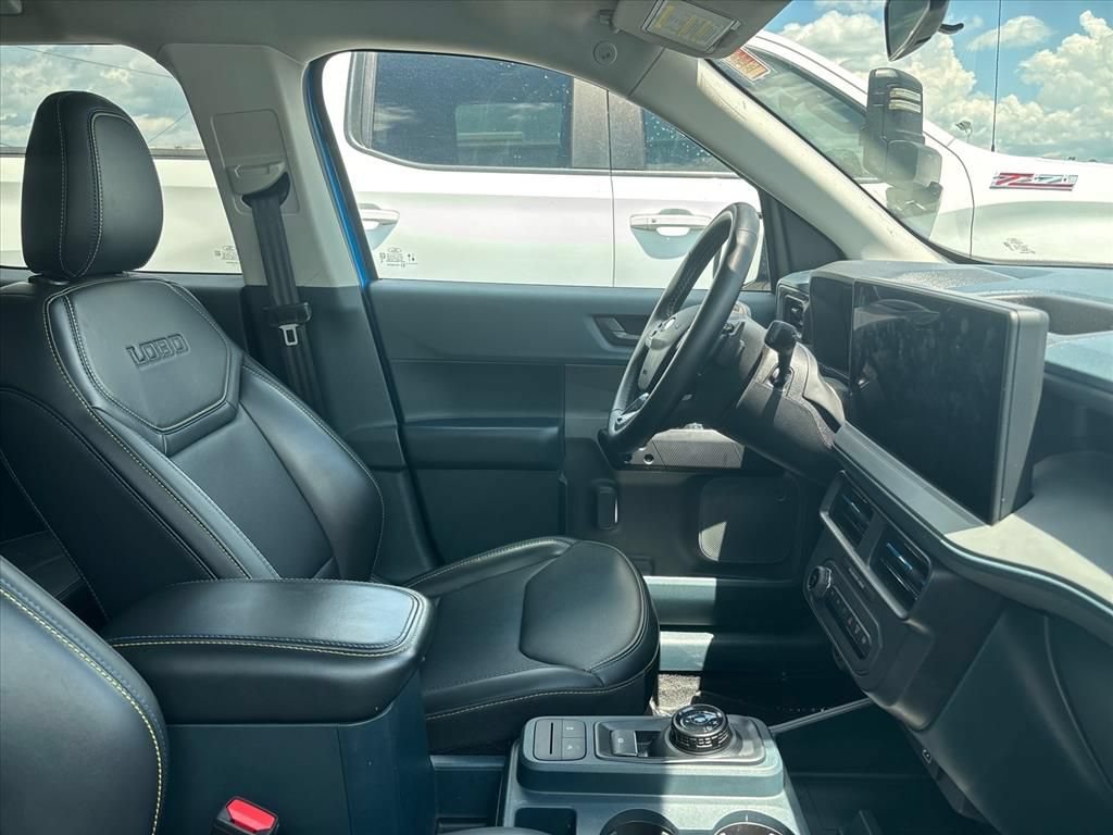Used 2025 Ford Maverick Lobo AWD/4WD image 18
