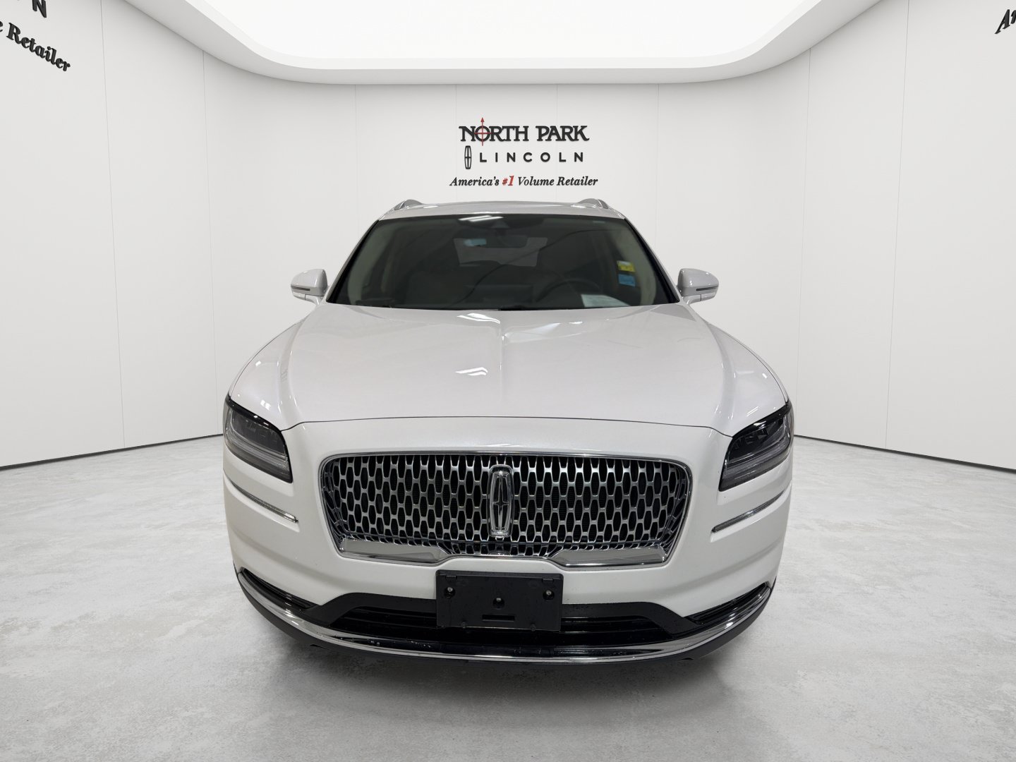 Used 2023 Lincoln Nautilus AWD w/ Premium Package image 8