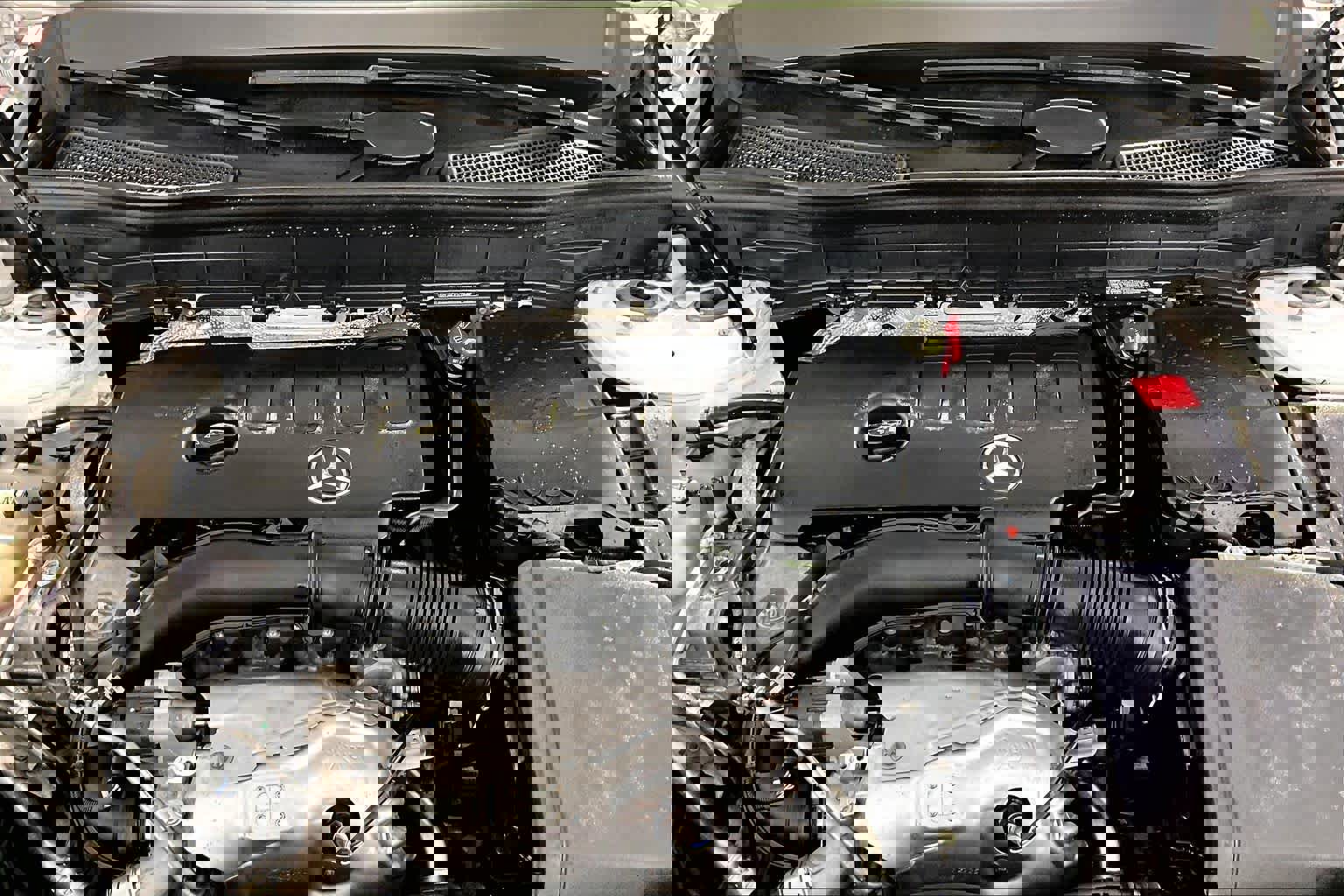 Used 2023 Mercedes-Benz GLB 250 4MATIC image 30