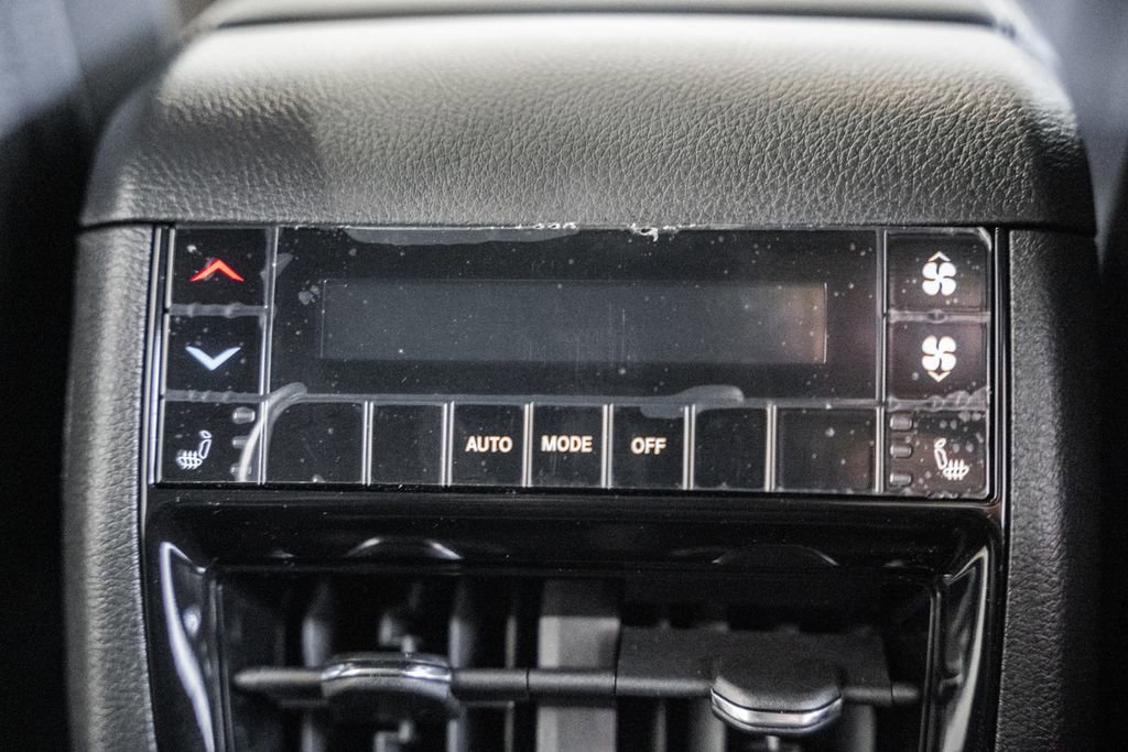 New 2025 Jeep Grand Cherokee L Limited w/ Luxury Tech Group II image 32