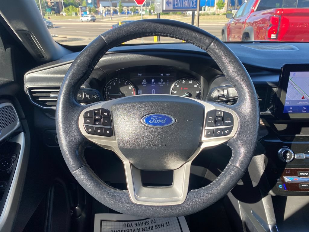 Used 2021 Ford Explorer Limited w/ Equipment Group 301A RWD image 14