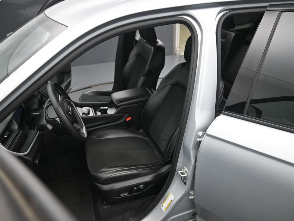 Used 2024 Jeep Grand Cherokee L Laredo image 11