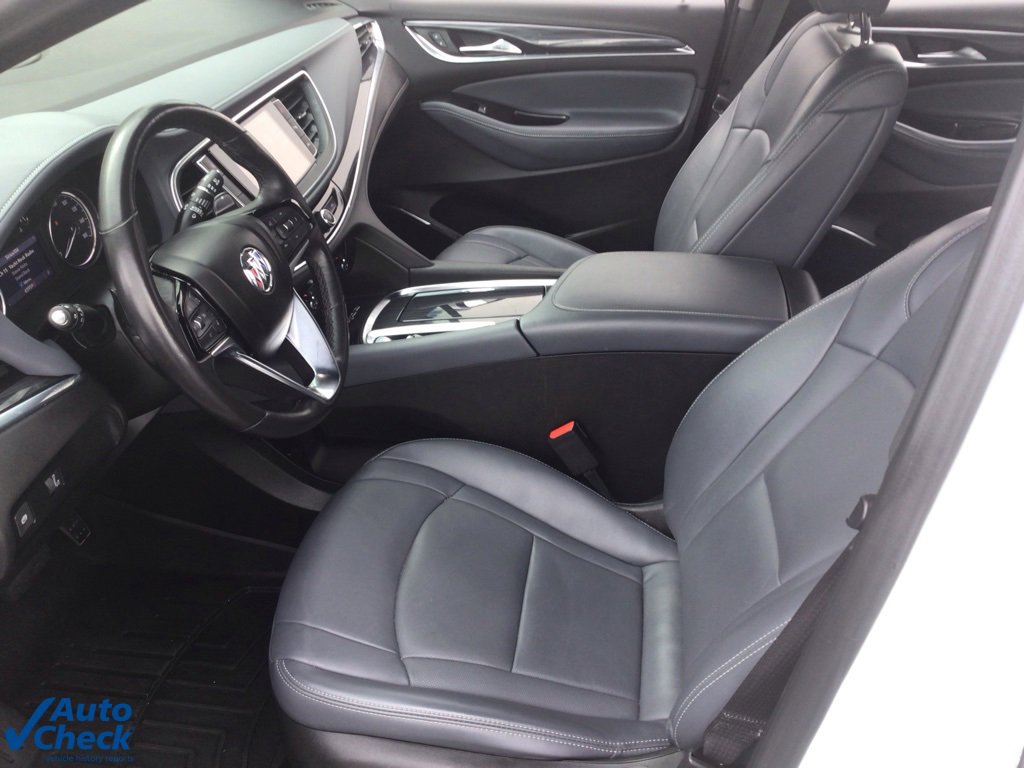 Used 2022 Buick Enclave Essence image 7