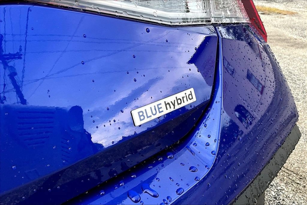 Used 2024 Hyundai Elantra Blue FWD image 26