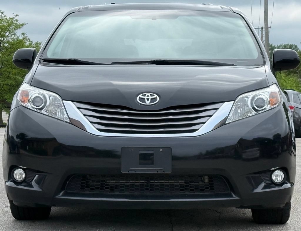 Used 2015 Toyota Sienna XLE Premium AWD/4WD image 8