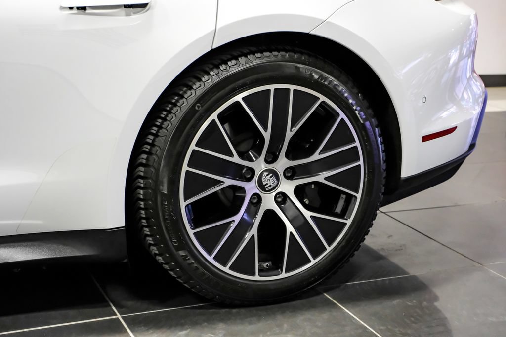 Used 2023 Porsche Taycan RWD image 53