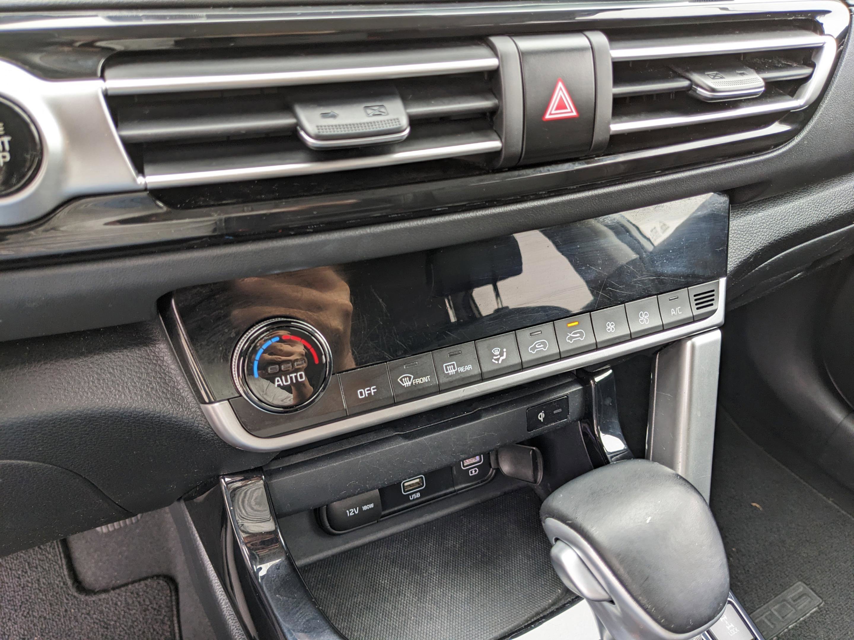 Used 2021 Kia Seltos SX w/ SX Sunroof Package image 22