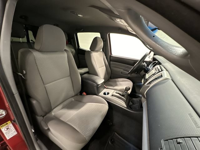 Used 2015 Toyota Tacoma PreRunner w/ SR5 Package RWD image 24