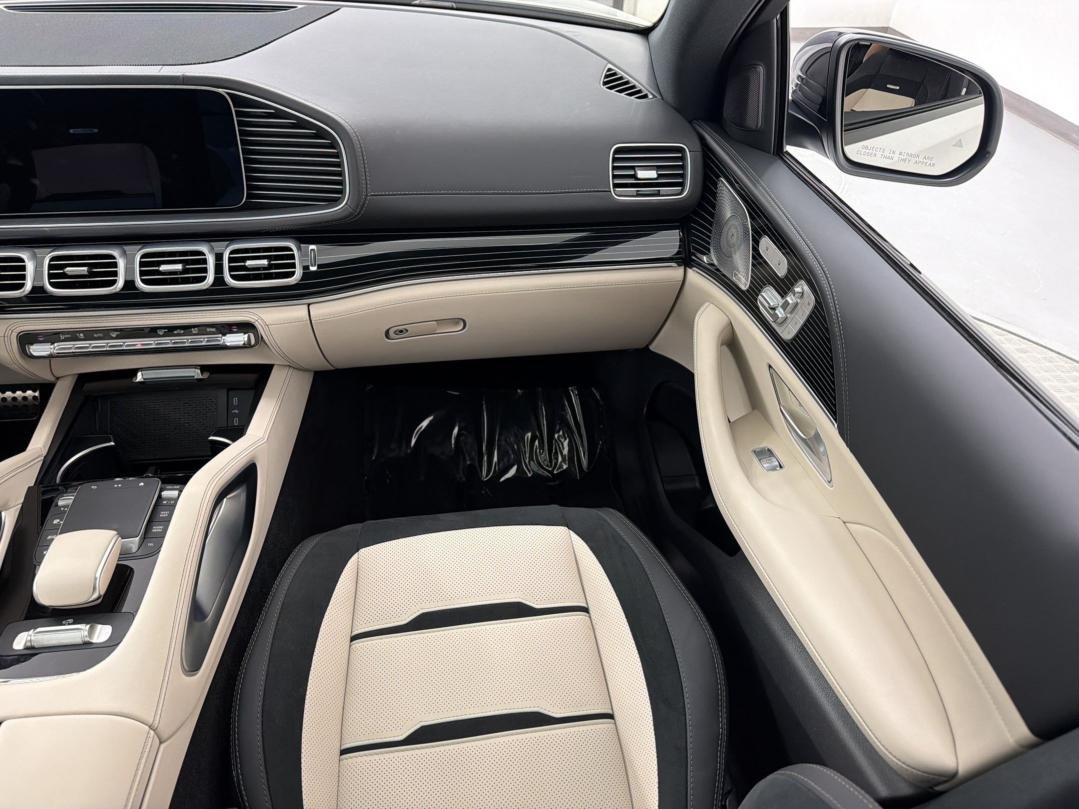 Used 2024 Mercedes-Benz GLE 53 AMG 4MATIC Coupe image 31