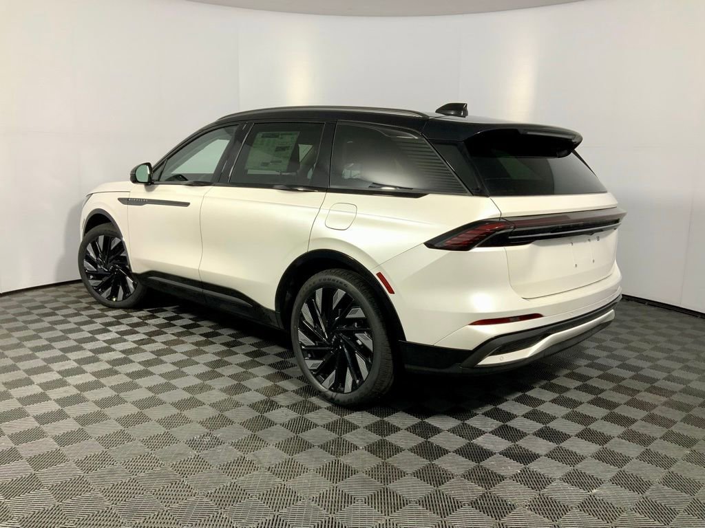 New 2026 Lincoln Nautilus Reserve image 13