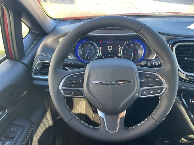 New 2026 Chrysler Pacifica Select image 22