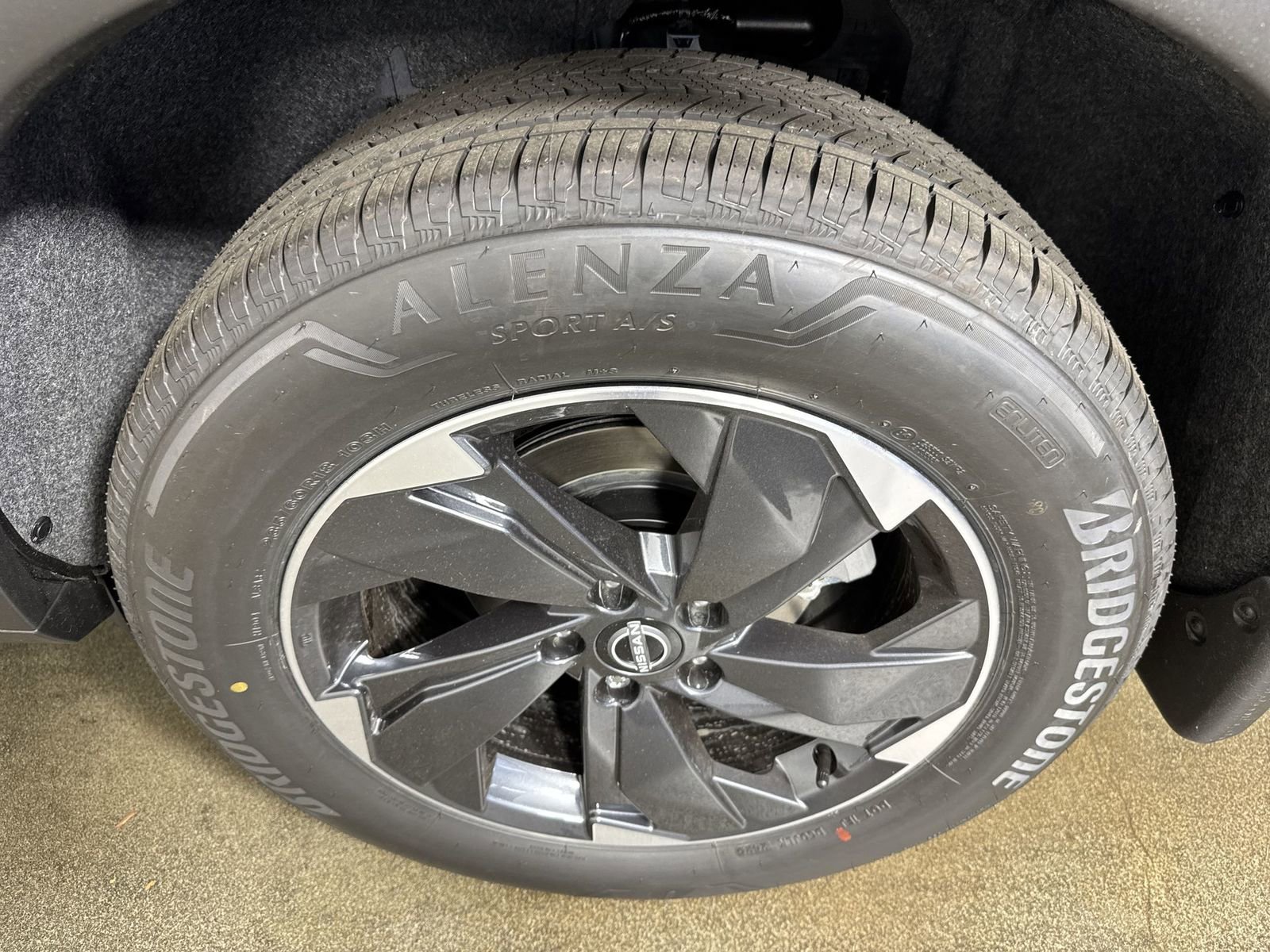 New 2026 Nissan Rogue SV w/ SV Premium Package image 5