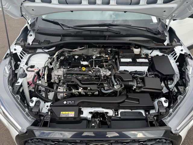 Used 2025 Toyota Corolla Cross L image 13