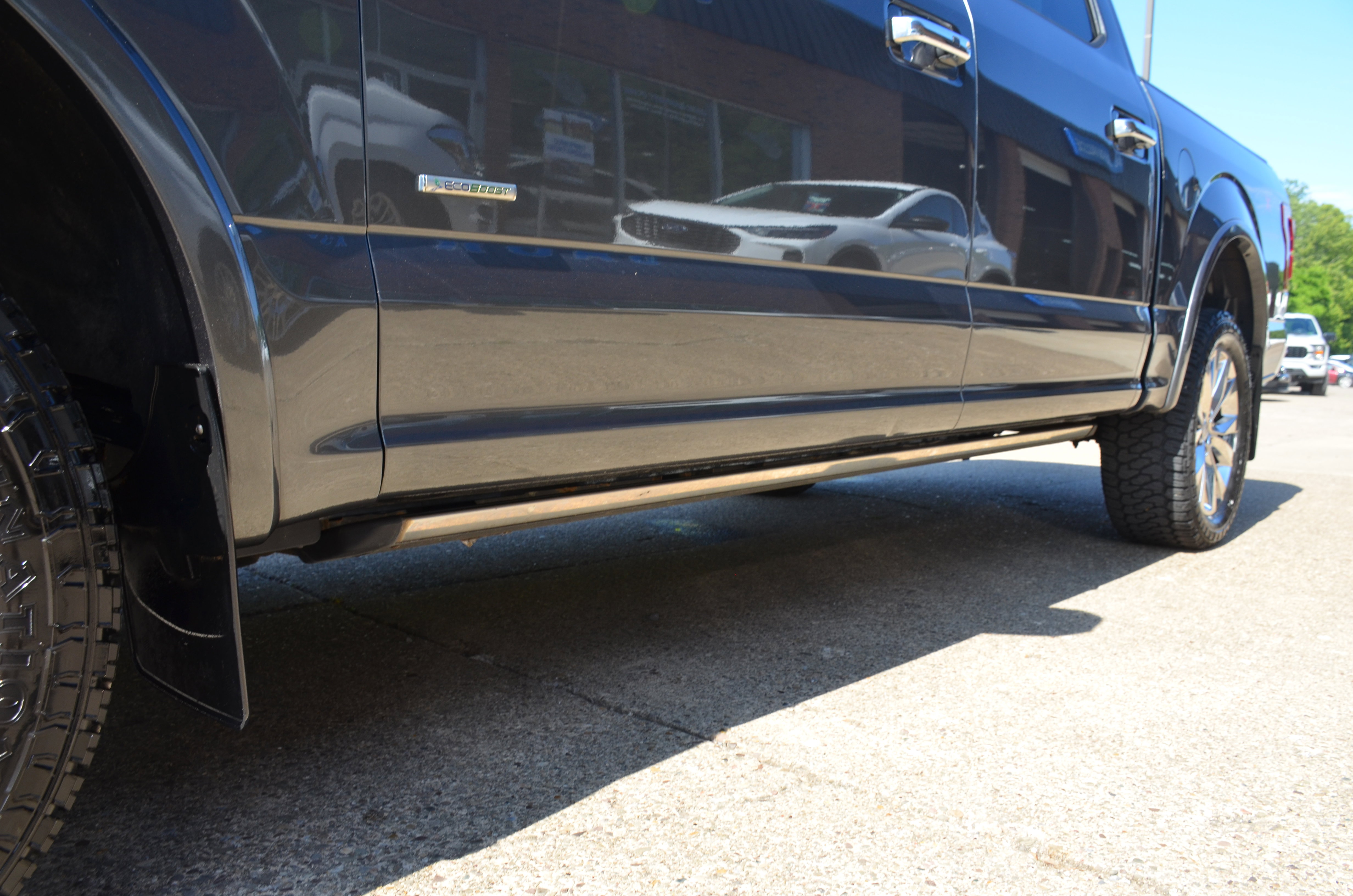 Used 2016 Ford F150 Lariat w/ Equipment Group 502A Luxury AWD/4WD image 12
