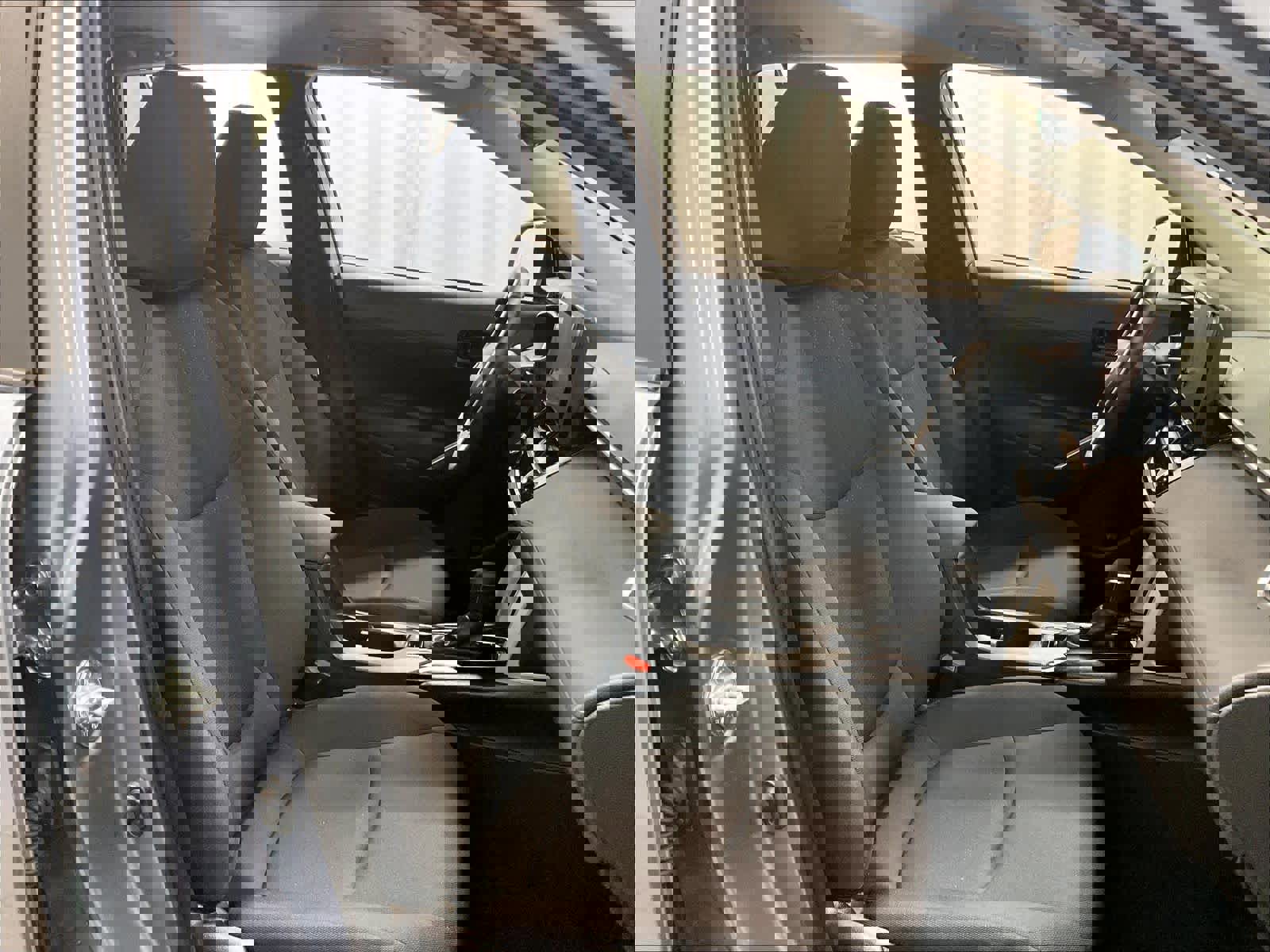 Used 2024 Toyota Corolla Cross LE image 11