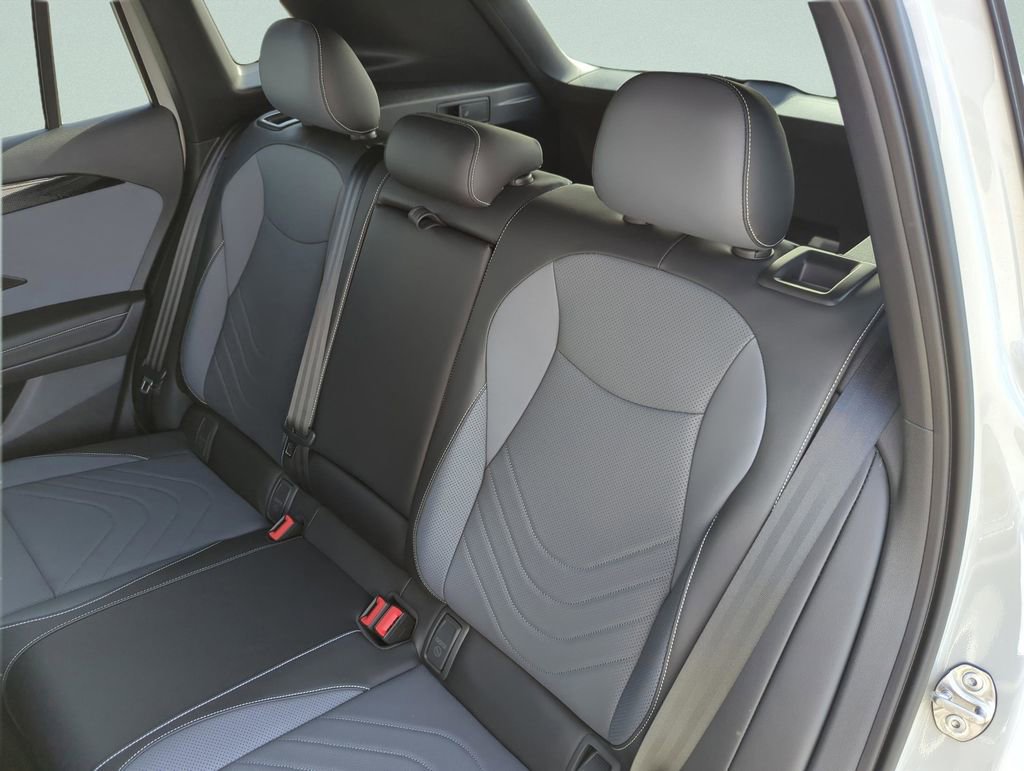 New 2026 Volkswagen Tiguan SE R-Line image 34